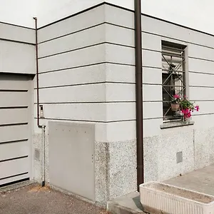Grey House Con Box Privato Appartamento Pavia